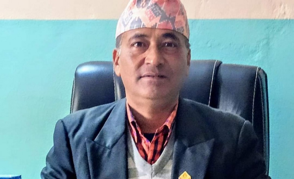 प्रदेश १ का मुख्य न्यायाधिवक्ता श्रेष्ठले लिए सपथ