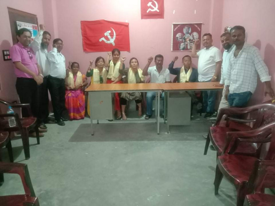 एमाले वडा सदस्यहरु माओवादी केन्द्रमा प्रवेश
