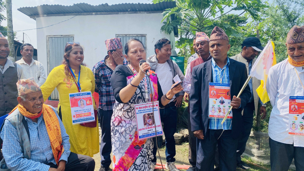 एमालेले बिर्तामोडको घरदैलो कार्यक्रम तीब्र बनायो