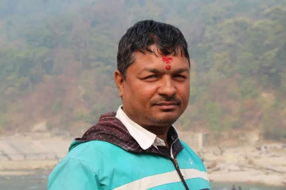 पुस्तक तथा स्टेशनरी व्यवसायी महासंघ झापामा बिनोद सापकोटा