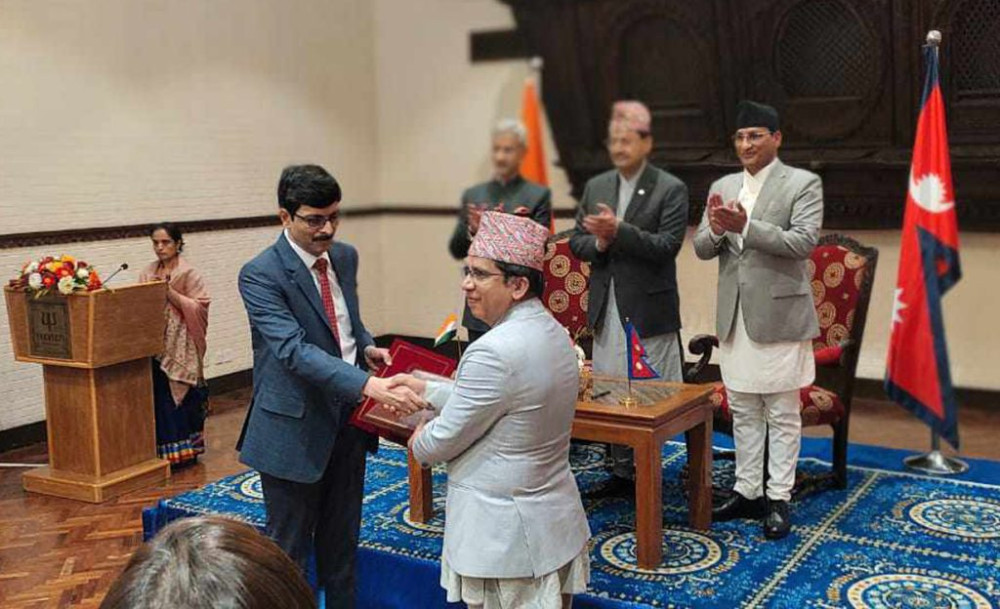 नेपालको भूकम्प प्रभावित क्षेत्रको पुनः निर्माणका लागि भारतले १० अर्ब अनुदान दिने
