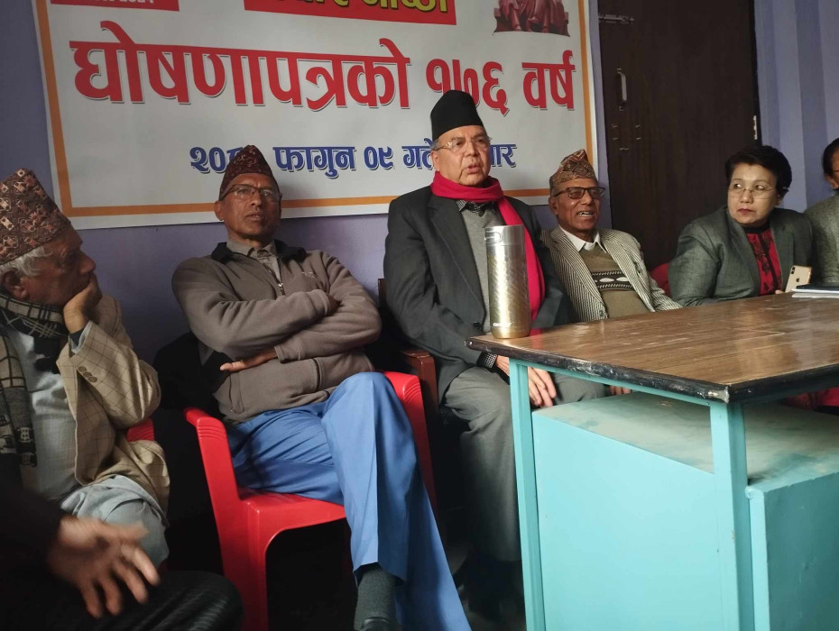 सरकारको कामप्रति असन्तुष्ट छौं – झलनाथ खनाल