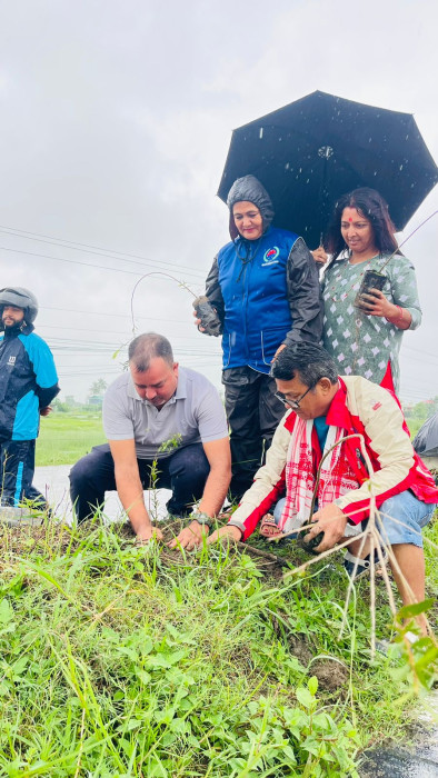 रिटर्नी फेडेरेशनद्वारा बिर्तामोडमा वृक्षारोपण