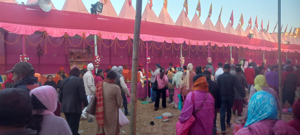 सतविज छर्न अर्जुनधारामा भक्तजनको घुँइचो