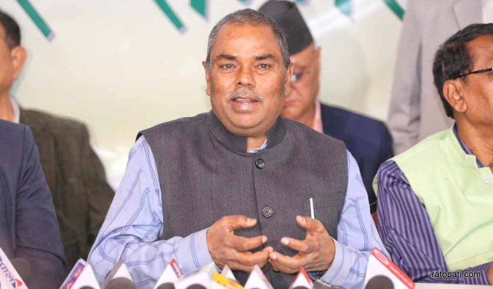 अध्यादेश पास गराउन बिचौलियाहरू संसद खरिद बिक्रीमा लागेका छन् : उपेन्द्र यादव