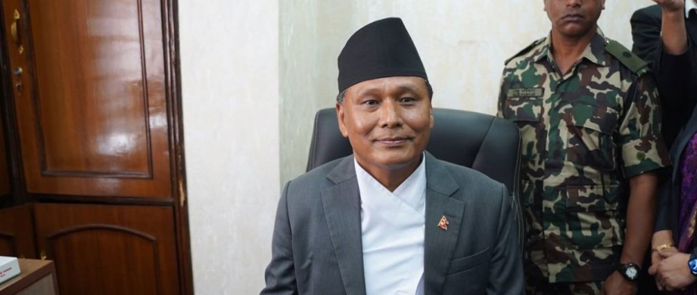 मन्त्री घिसिङद्वारा डेडिकेटेड र ट्रङ्कलाइनको बक्यौता उठाउन निर्देशन