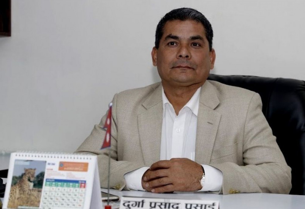 दिल्ली एयरपोर्टमा दुर्गा प्रसाइँलाई केरकार