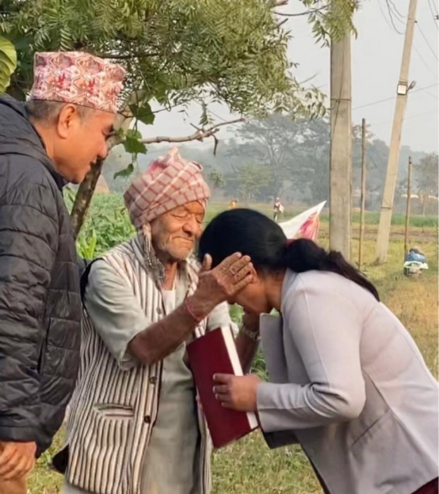 चापागाईंको चुनावी अभियान तिव्र